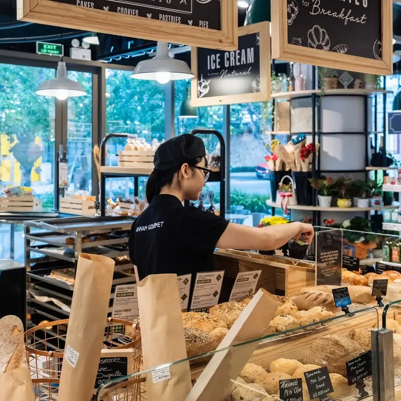 Mua bánh mì nguyên cám ở đâu? Bảy điểm tham quan nổi tiếng ở Sài Gòn
