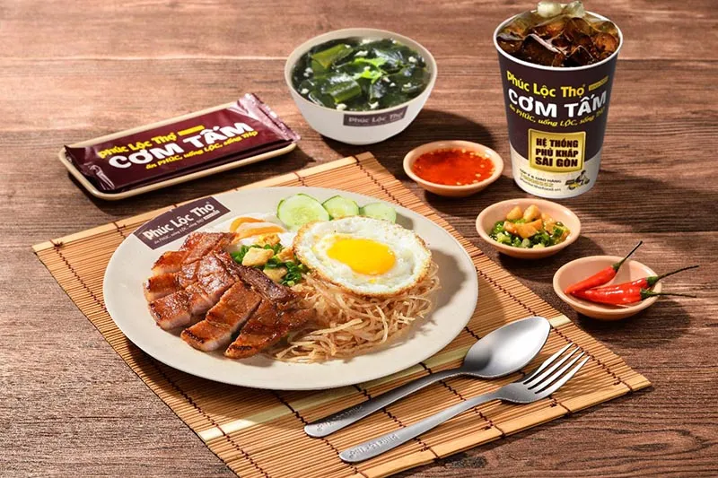 10+ Quán cơm tấm ngon nhất Quận 7 – Thưởng thức hương vị Sài Gòn đích thực!