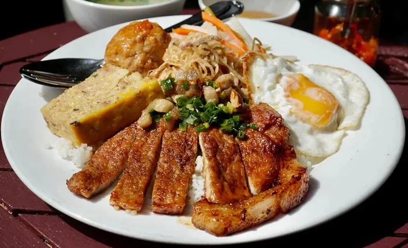 10+ Quán cơm tấm ngon nhất Quận 7 – Thưởng thức hương vị Sài Gòn đích thực!