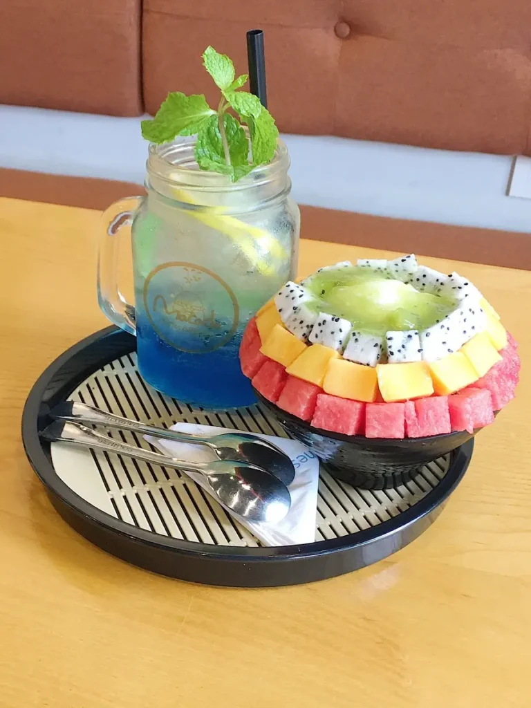 Ăn gì để giải nhiệt ngày nắng nóng? Hãy thử 11 quán bingsu ngon nhất Hà Nội này nhé!
