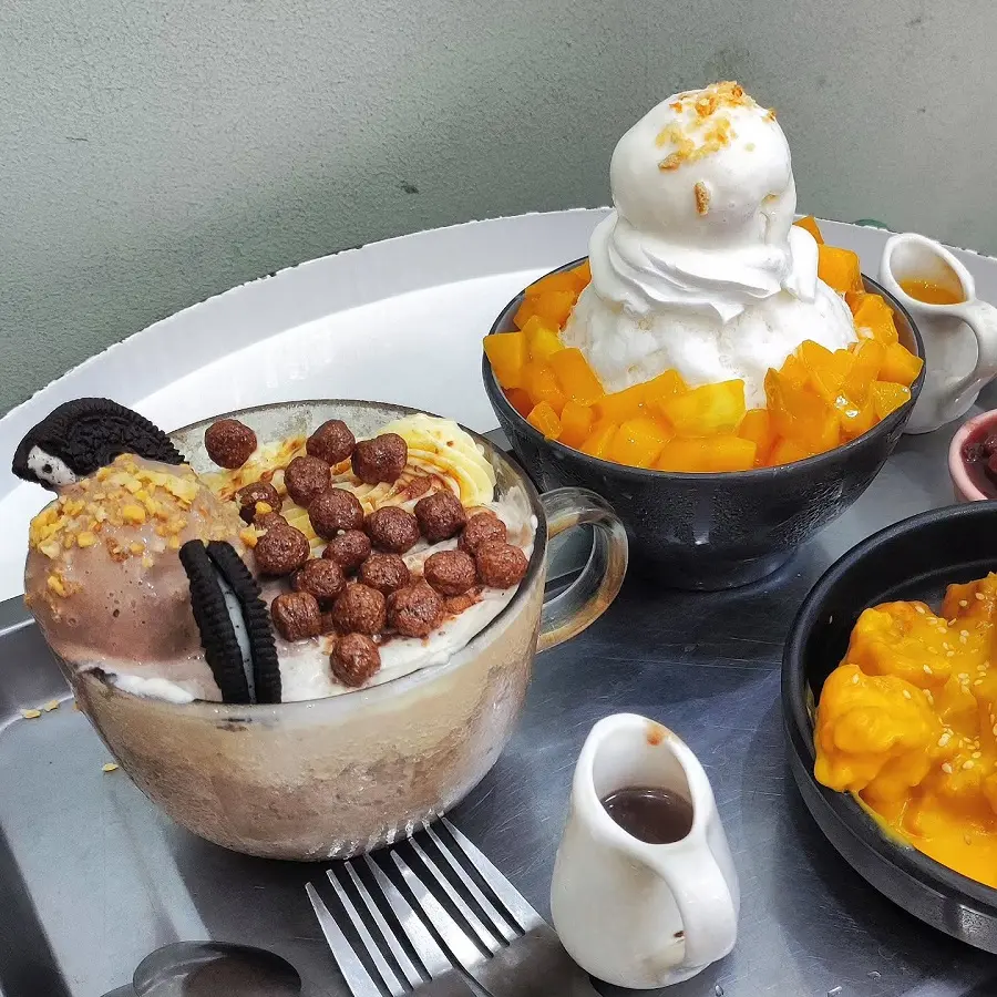 Ăn gì để giải nhiệt ngày nắng nóng? Hãy thử 11 quán bingsu ngon nhất Hà Nội này nhé!