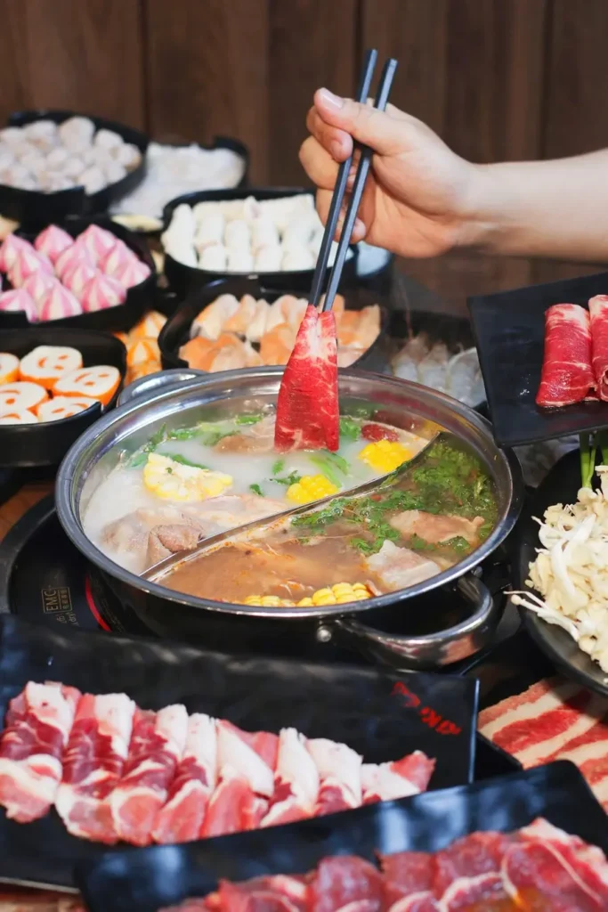 Đánh giá 10 quán lẩu ngon ở Quận 10: từ bình dân đến cao cấp
