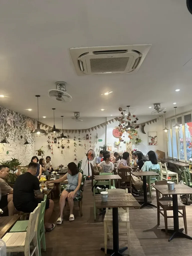 11 quán cà phê phố cổ có không gian đẹp và đồ uống hấp dẫn