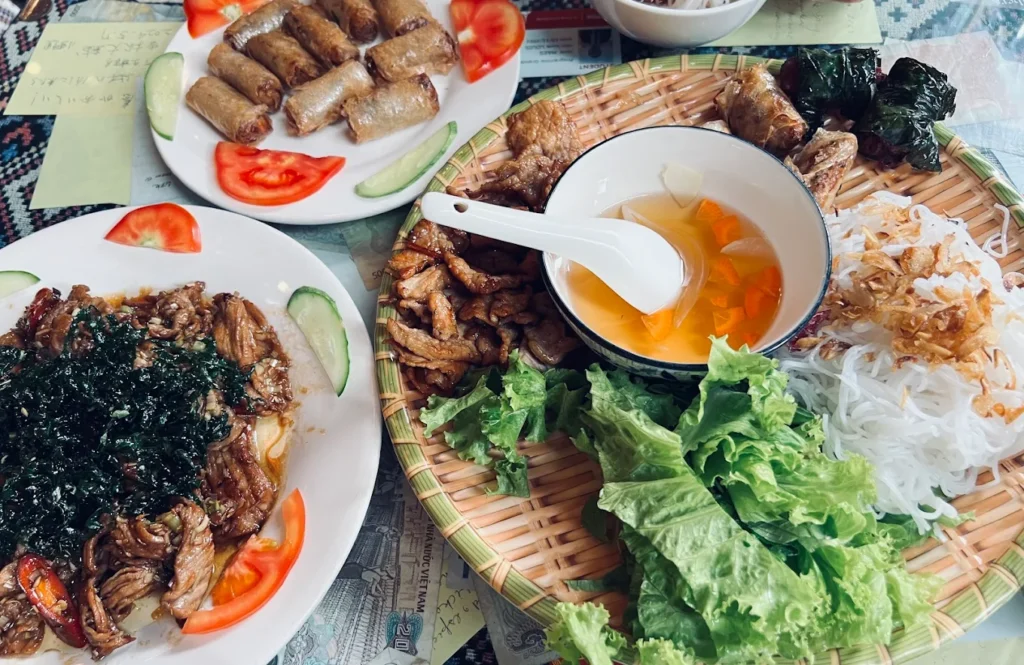 11 quán bar tốt nhất ở Phố cổ với đồ ăn ngon nhất và đông người nhất