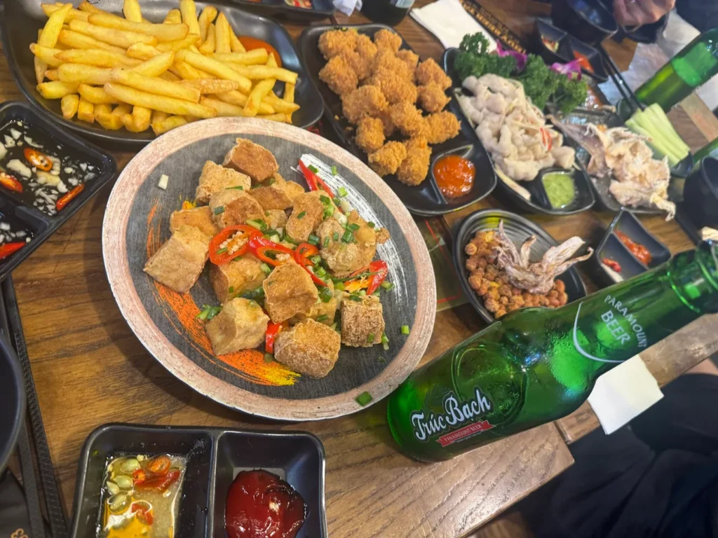 11 quán bar tốt nhất ở Phố cổ với đồ ăn ngon nhất và đông người nhất