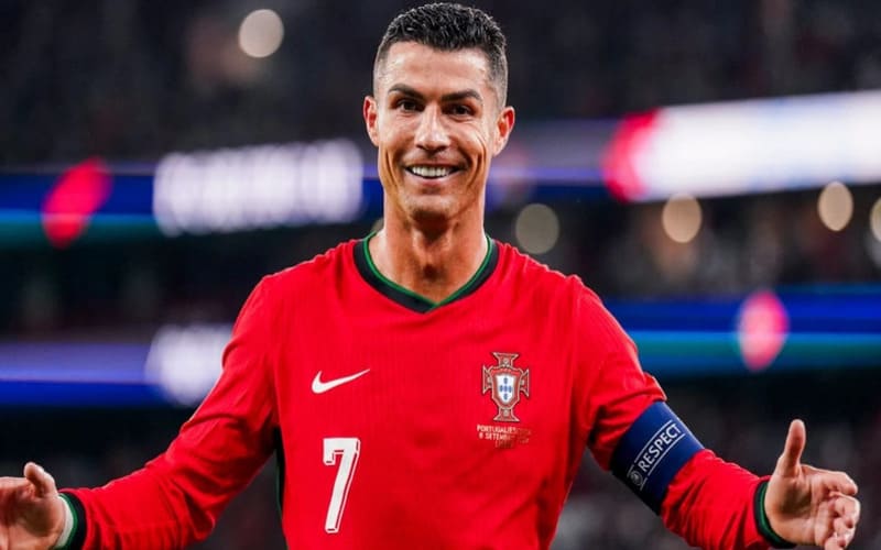 Cristiano Ronaldo duy trì thể trạng tuyệt vời