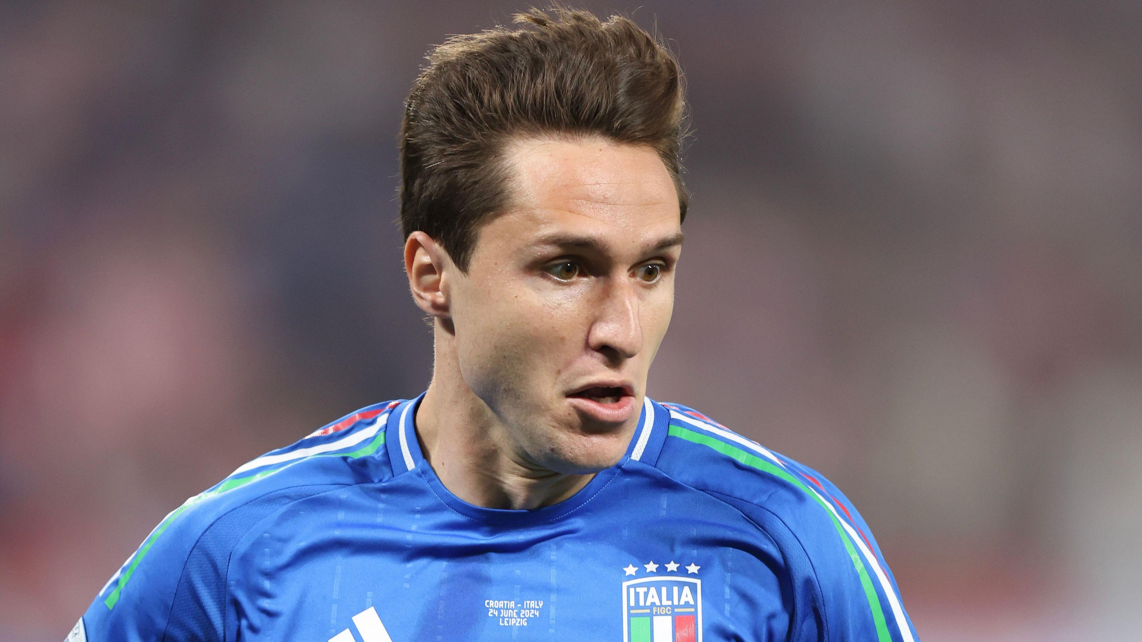 Federico Chiesa: Liverpool consider move for Juventus and Italy winger -  BBC Sport