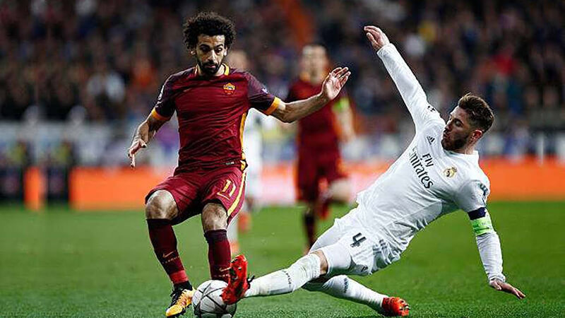 Tắc Bóng Là Gì? Kỹ Thuật Phòng Ngự Quyết Định Thế Trận Hiện Đại