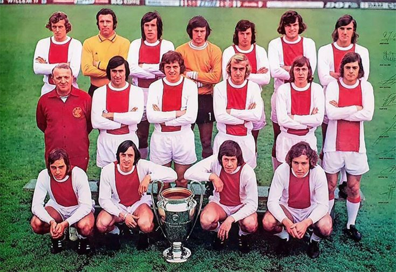 Huyền thoại Johan Cruyff và các đồng đội tại Ajax