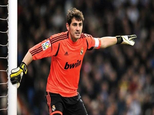 Iker Casillas huyền thoại Real Madrid