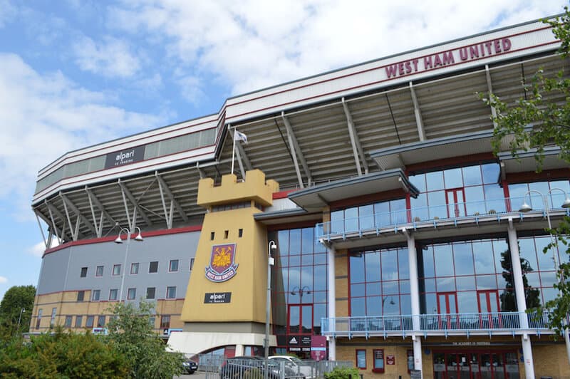 Những khoảnh khắc không thể quên tại Boleyn Ground